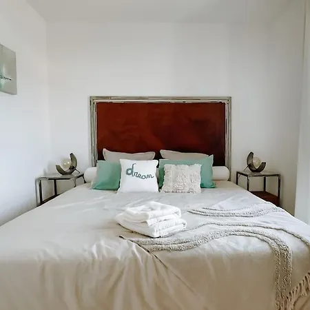 Type Industriel Dans Cadre Provencal サナリー・シュル・メール