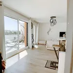 Type Industriel Dans Cadre Provencal Apartment *