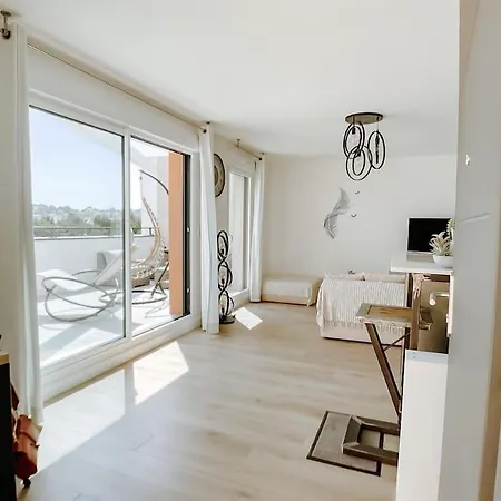 Type Industriel Dans Cadre Provencal Apartment *