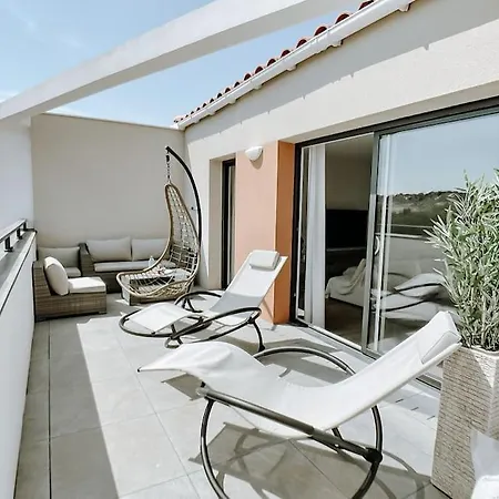 Apartment Type Industriel Dans Cadre Provencal